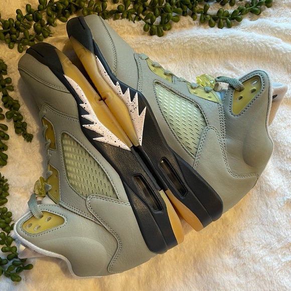 Nike Air Jordan 5 Retro M9/W10.5 Jade Horizon/Desert Sand - Picture 3 of 8